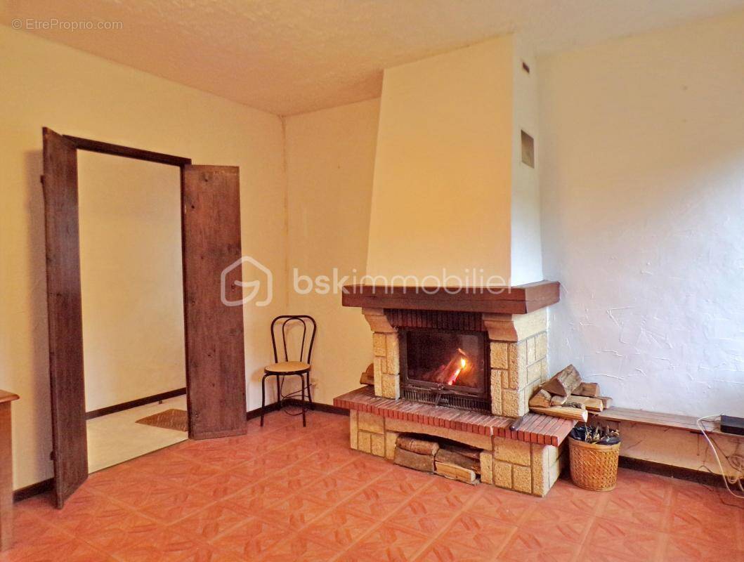 Maison à VERRERIES-DE-MOUSSANS