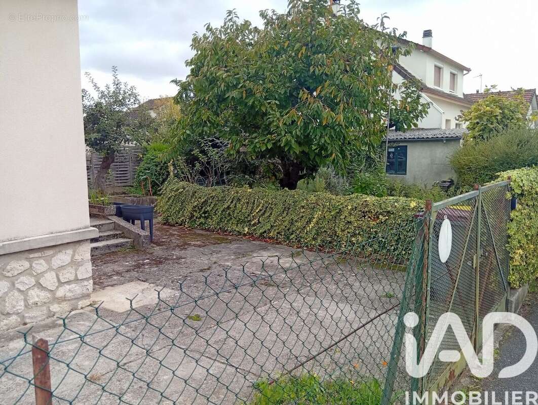 Photo 2 - Maison à VARENNES-SUR-SEINE