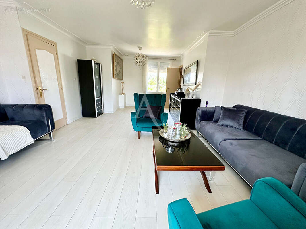 Buxerolles - calme - proche commodite - isolation par l'exterieur - double vitrage recent - 4 chambres - photo 3