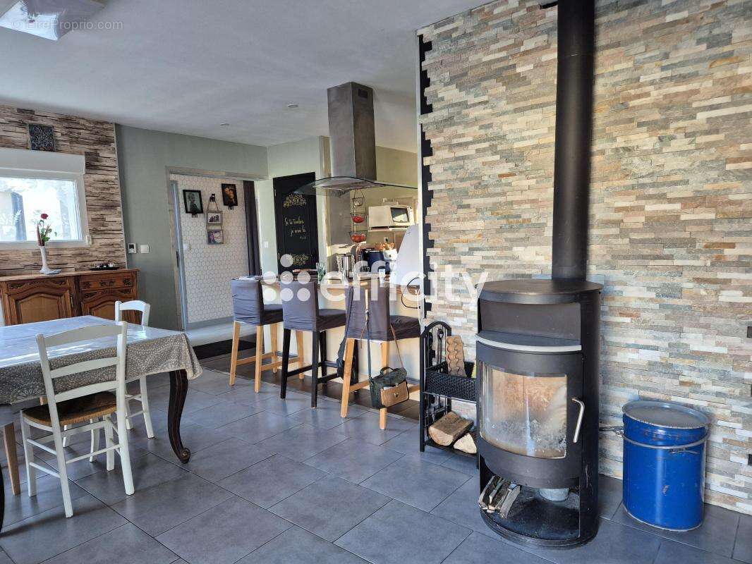 Maison à CHOUZY-SUR-CISSE