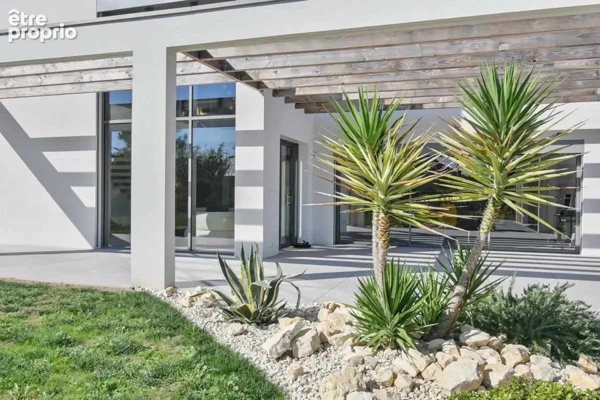 Villa de 215m2 sur terrain clos de 1500m2 4 chambres. - photo 5