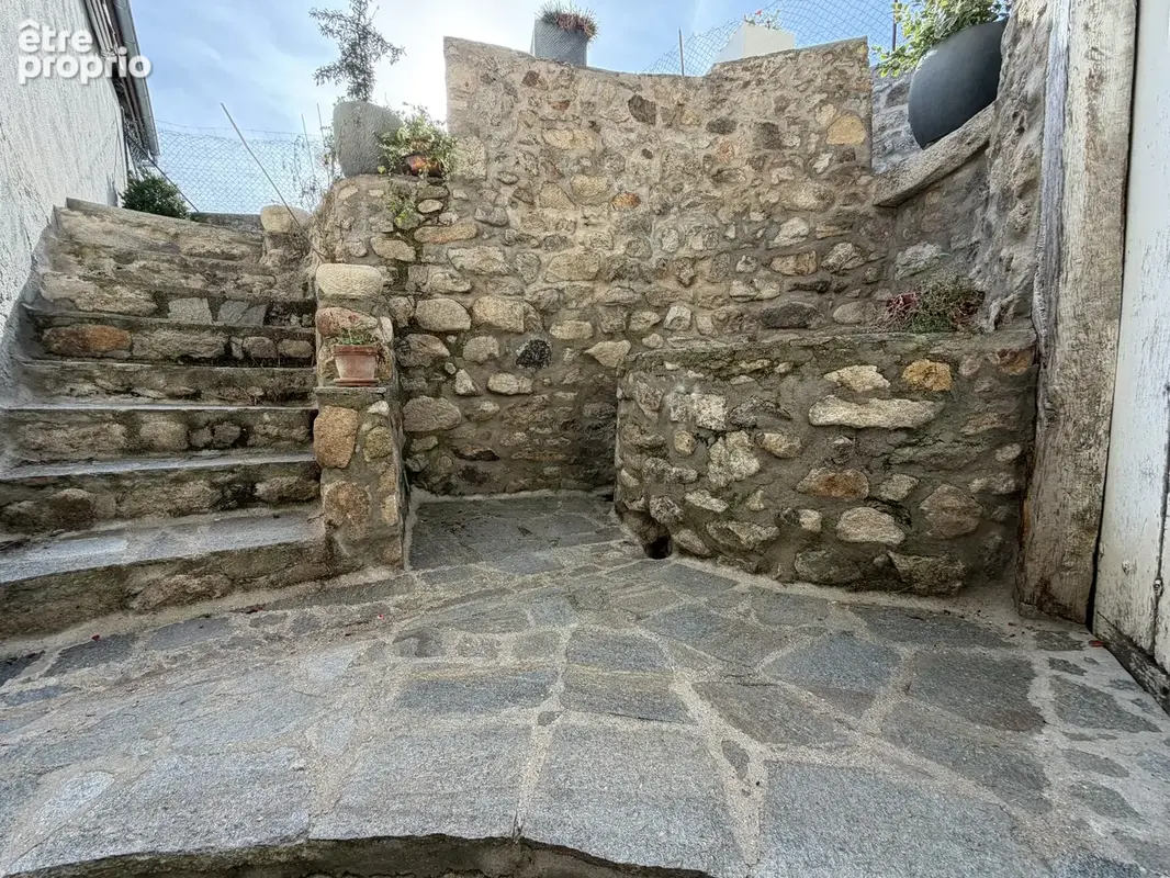 Ensemble immobilier à Vollore-Ville - photo 8