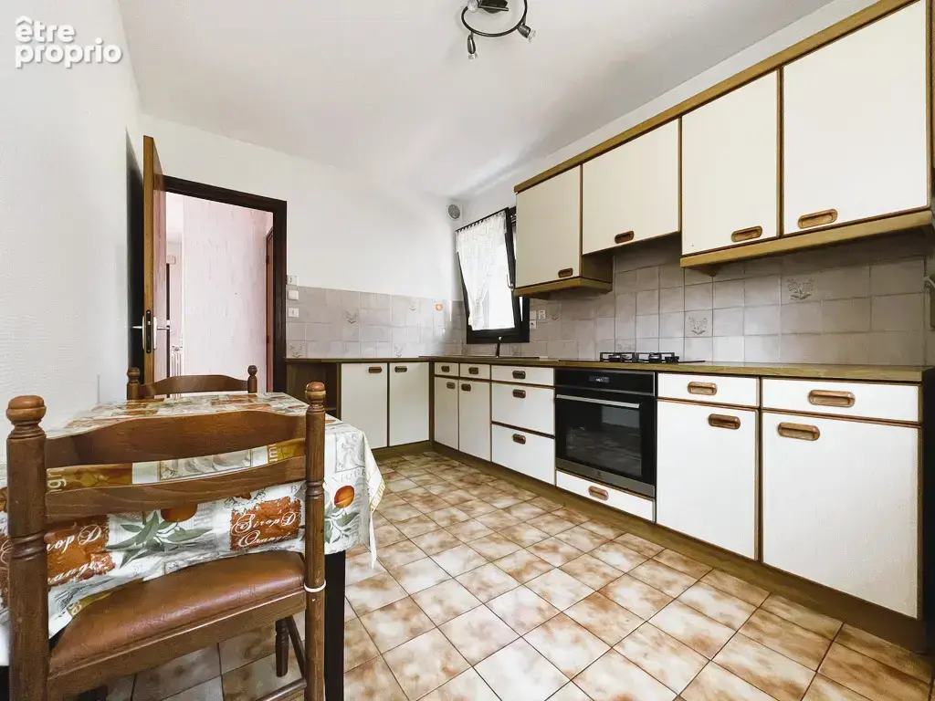 Maison individuelle et garage sur terrain clos - photo 12