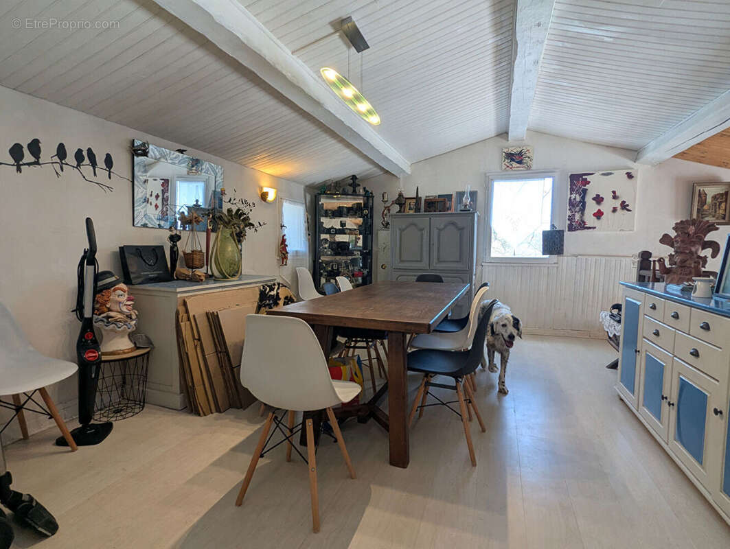 SALERNES, maison 10 pièces, 208 m² avec dépendance. - photo 13