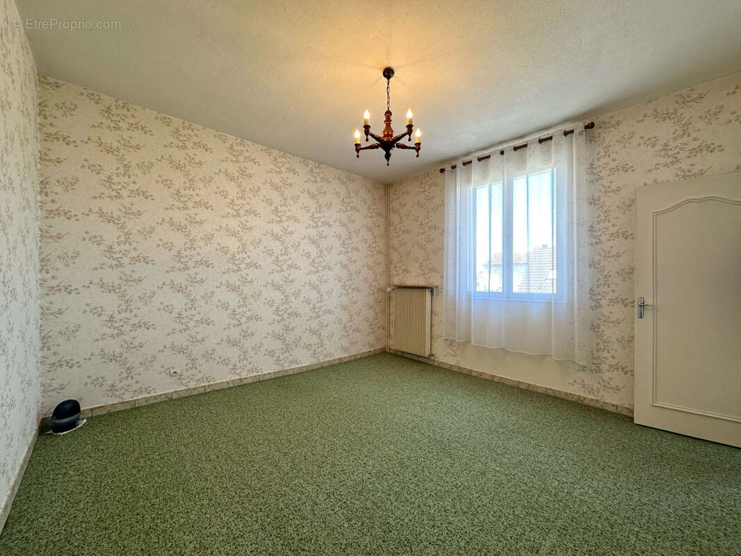 REIMS - Ensemble immobilier secteur AV. DE LAON / BLVD DES BELGES - photo 9