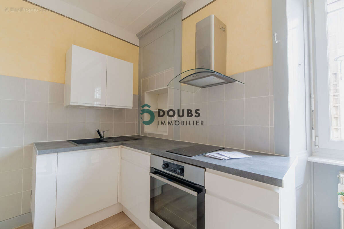 Appartement à ORCHAMPS-VENNES