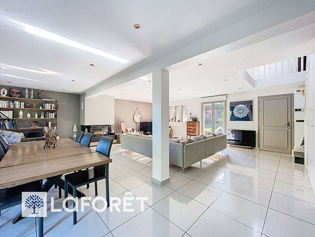 Maison à CHAMBOURCY