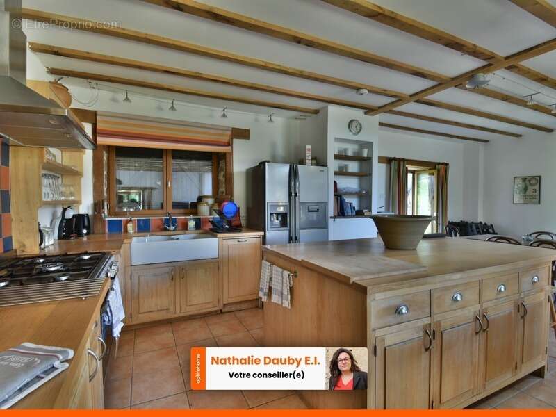 Maison à SAINT-LEGER-MAGNAZEIX