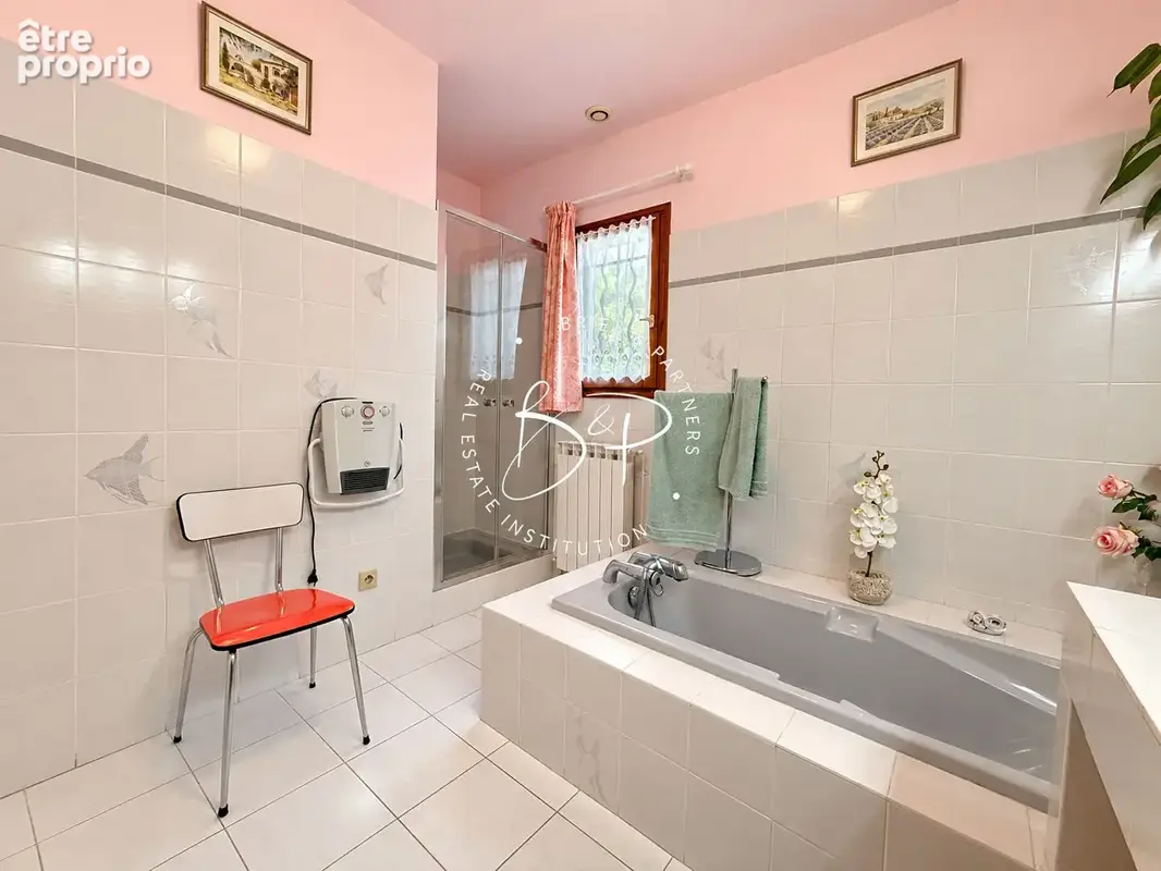 Lorgues, propriété au calme absolu avec piscine et pool house - photo 15