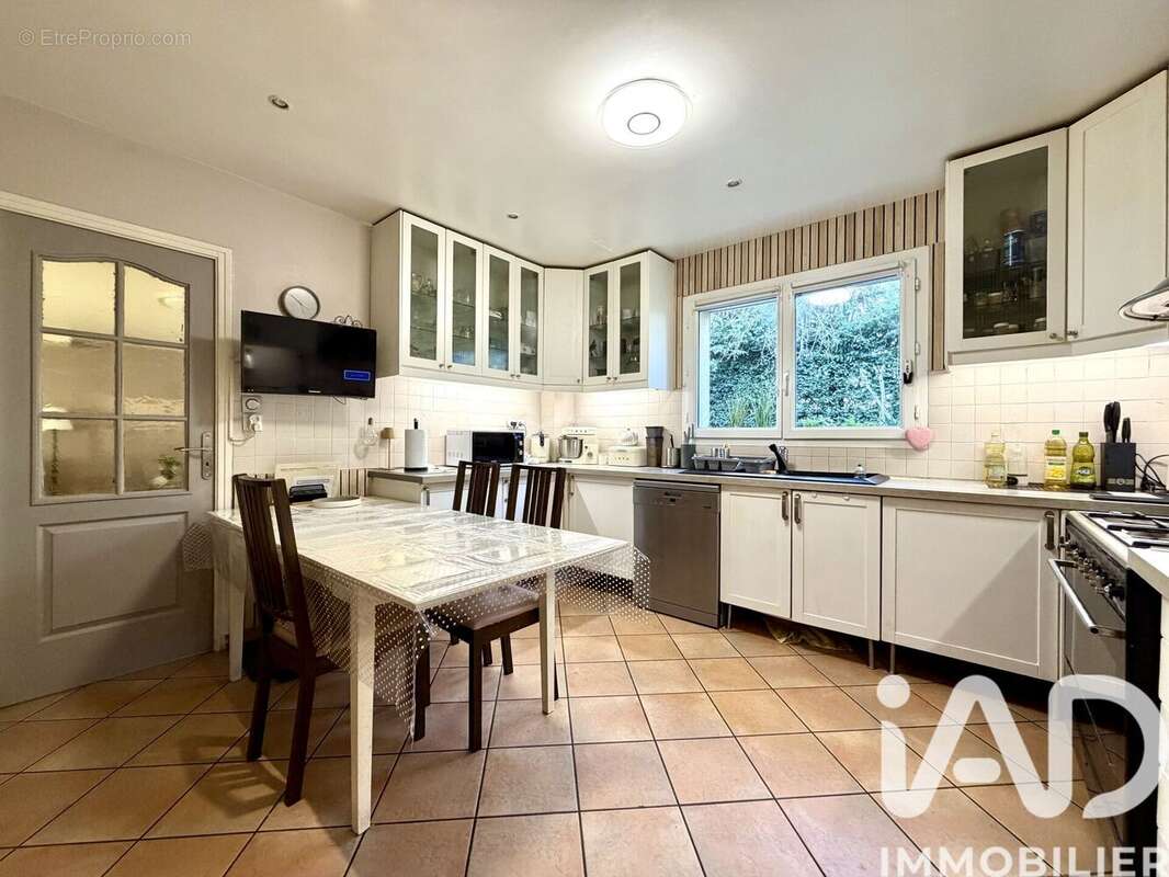 Photo 3 - Maison à VERRIERES-LE-BUISSON