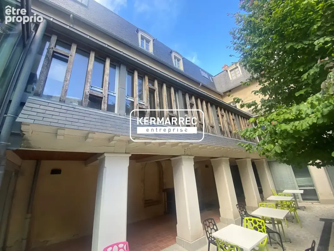 Commerce 741 m² à Rennes  - photo 2