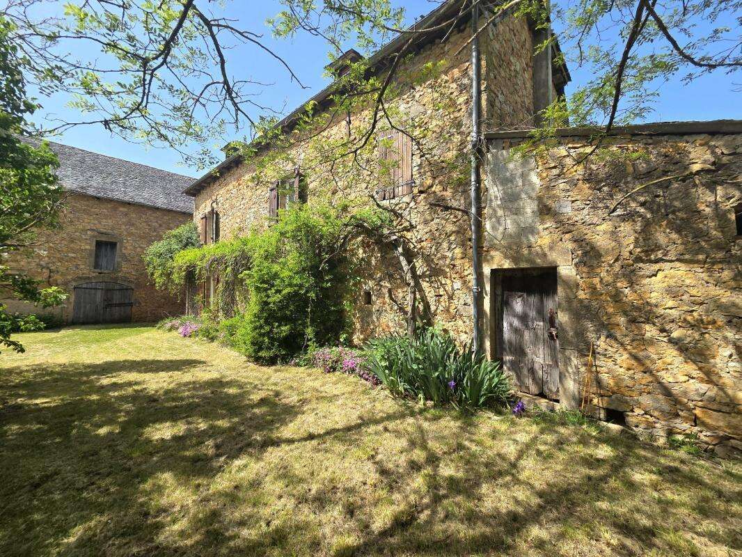 Maison à ANGLARS-SAINT-FELIX