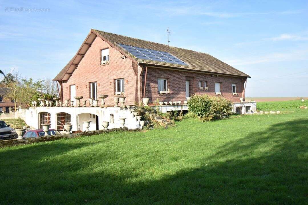 Maison 200 m² à Naves  - photo 4