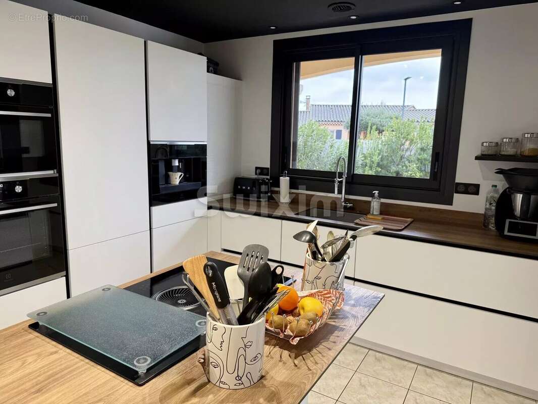 Maison à MONTELIMAR