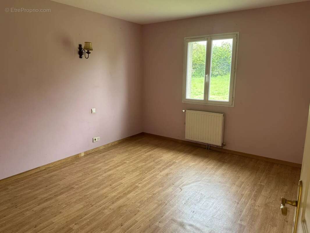 Maison à LA FERRIERE-AIROUX