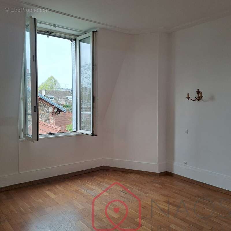 Maison à VILLENEUVE-LA-GARENNE