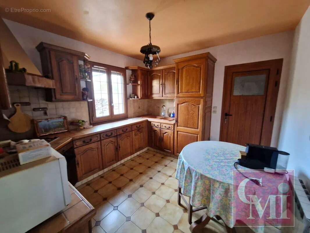 Maison à BRUYERES-LE-CHATEL