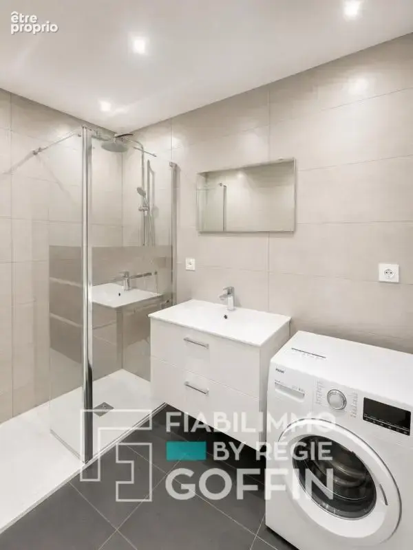 Appartement t4 - metro flachet - photo 7