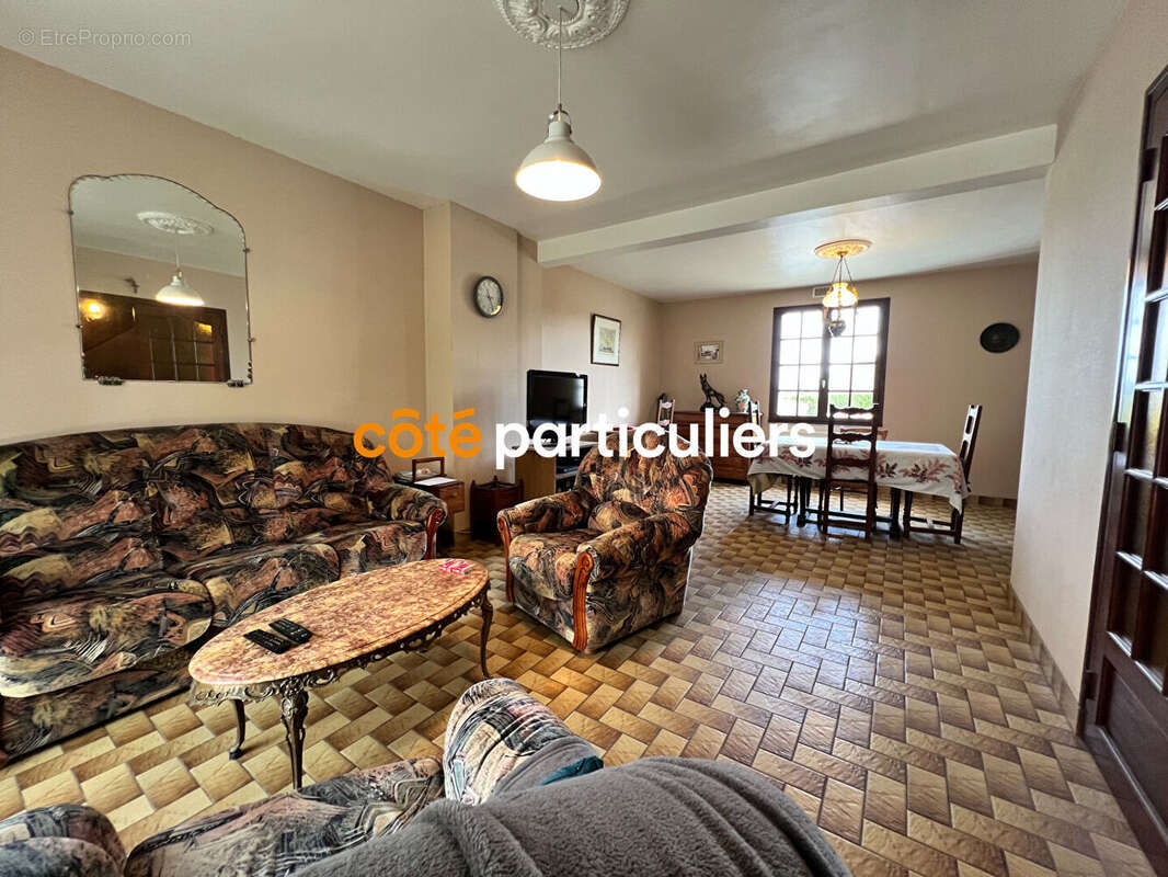 Maison à SAINT-JOUAN-DES-GUERETS