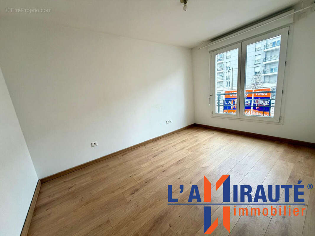 Appartement à SARTROUVILLE