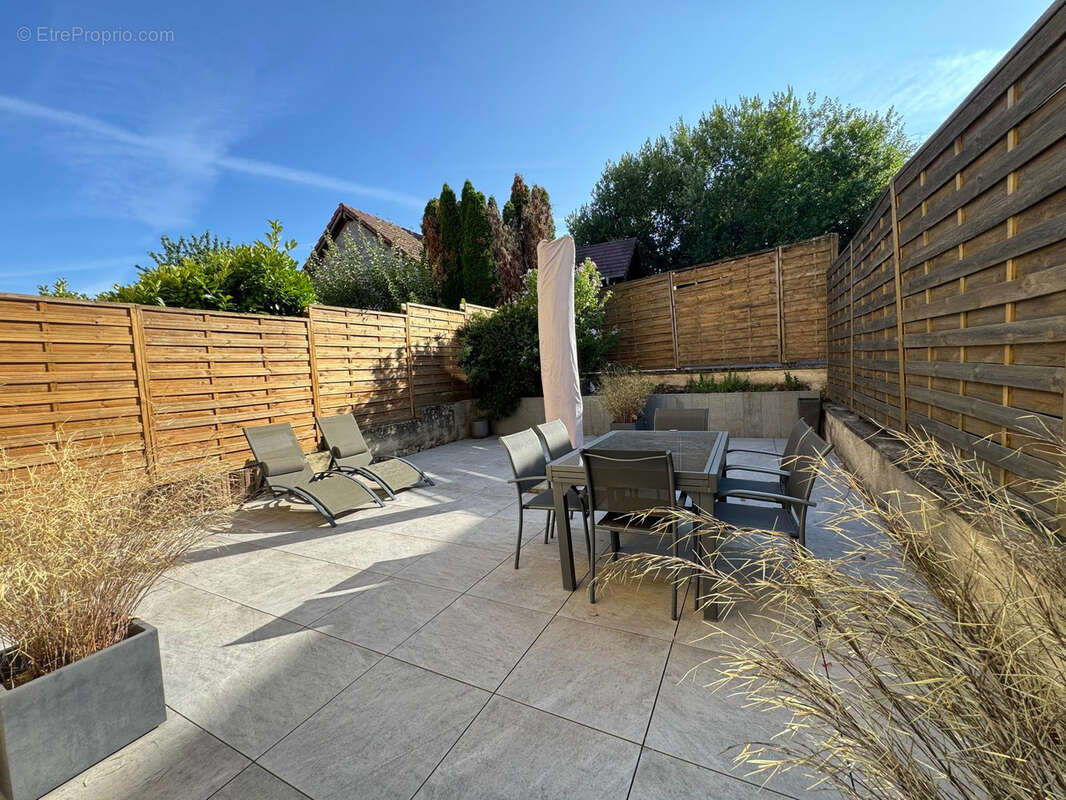 Maison 117 m2   3 chambres + grande terrasse   197 000 € - photo 3