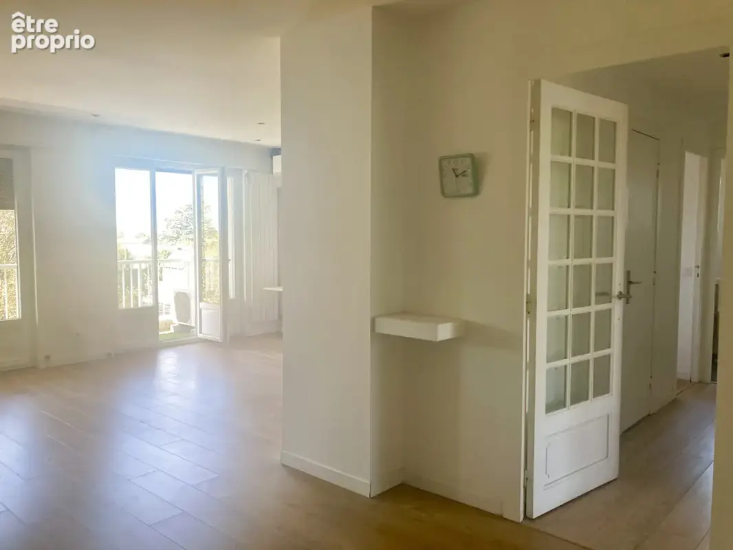 Exclusivité au Vernay - Spacieux T4 familial de 98 m2 - Pièce de vie moderne et lumineuse - DPE C - photo 6