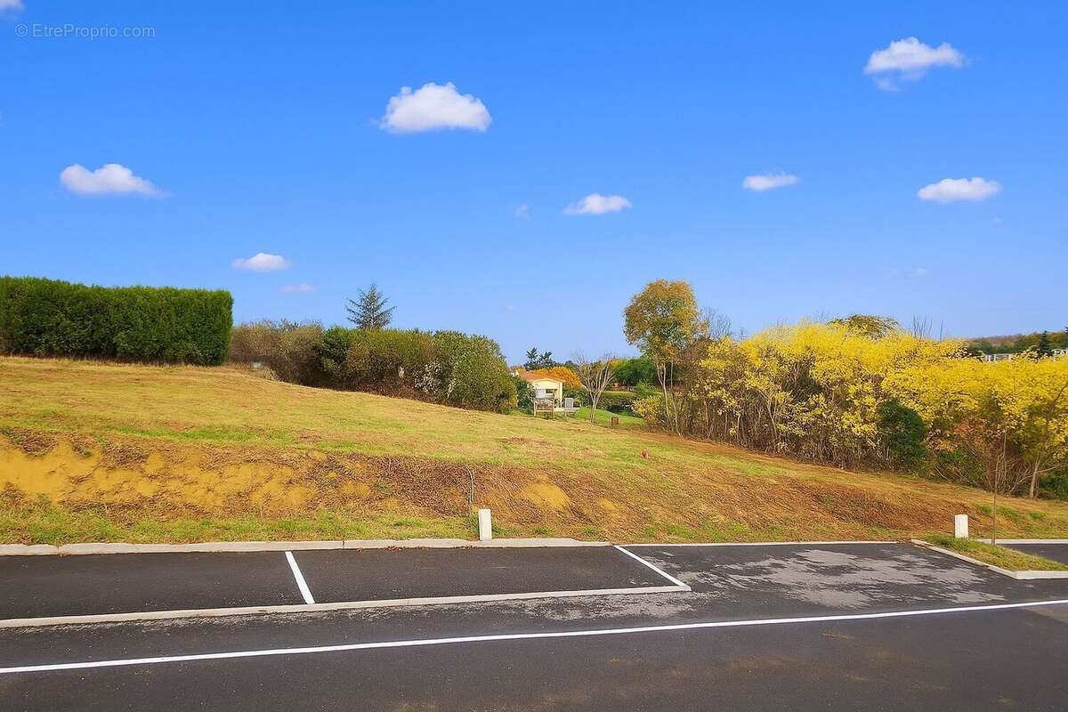 Terrain à POMPERTUZAT