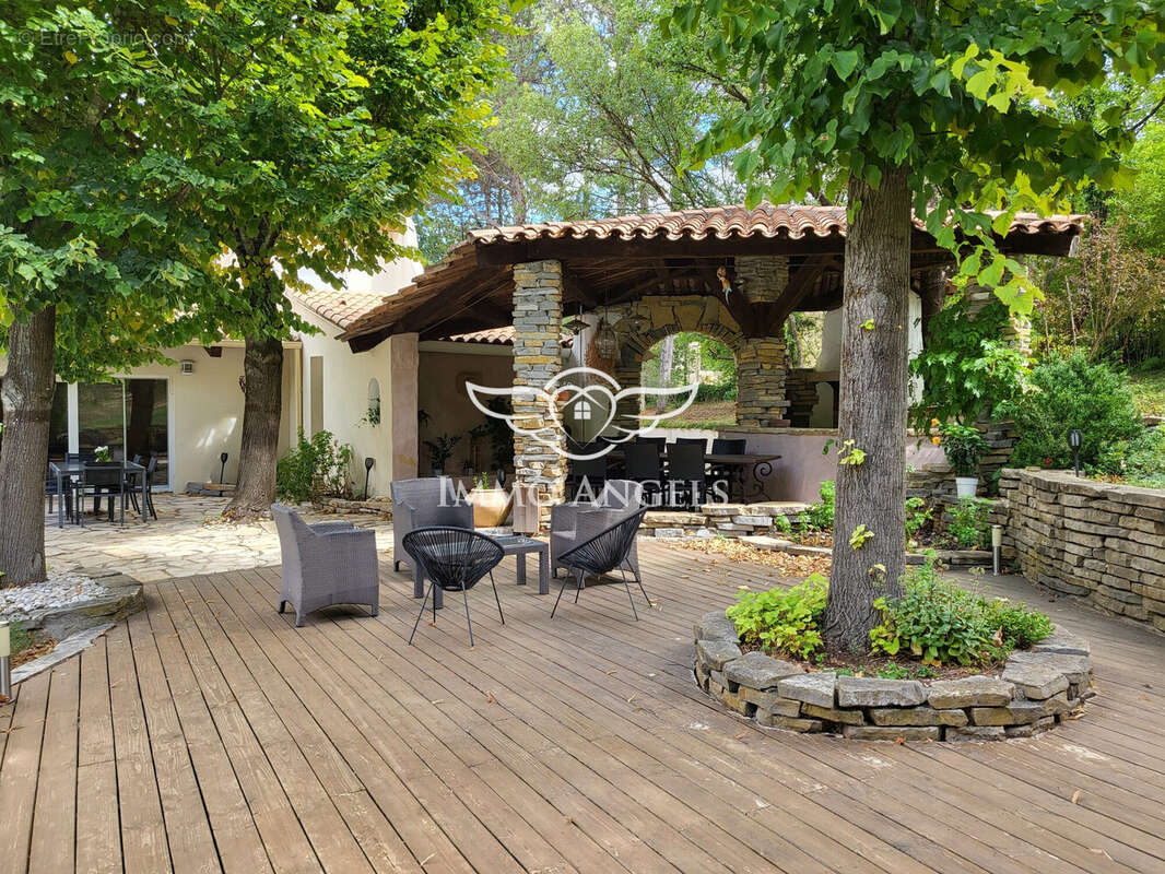 Maison à VAILHAUQUES