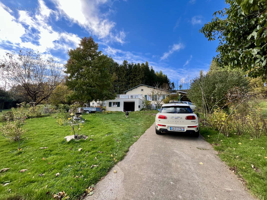 Maison à LAPRADE