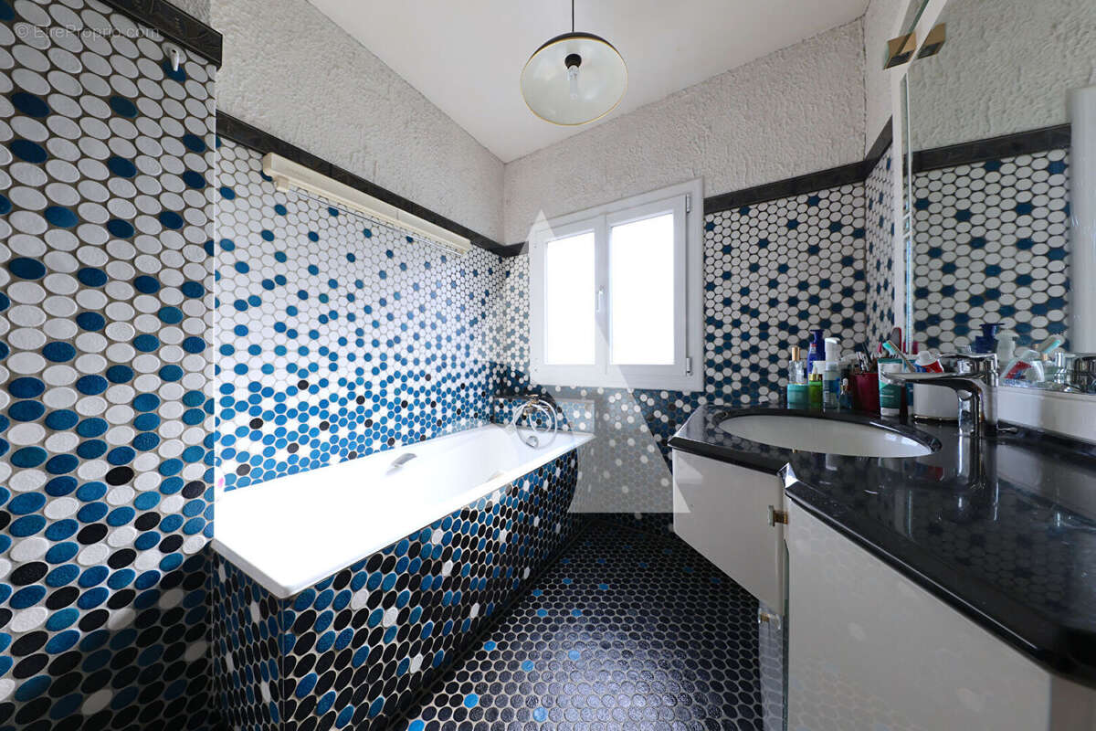 Maison à CORBEIL-ESSONNES