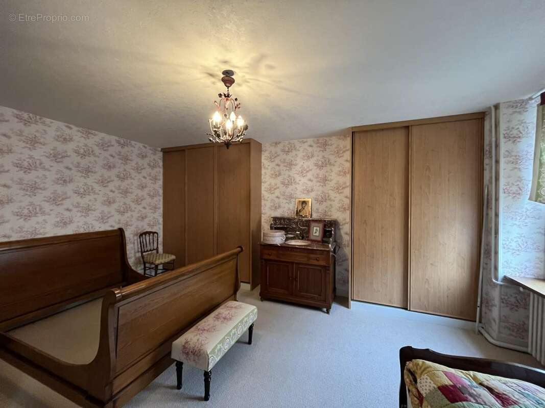 Maison à CHAMPILLON