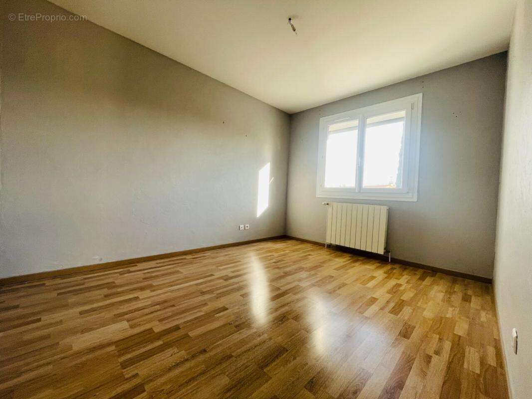 Maison à MOURS-SAINT-EUSEBE