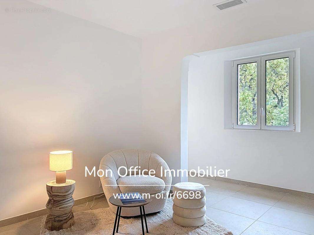 Maison à PLAN-DE-LA-TOUR