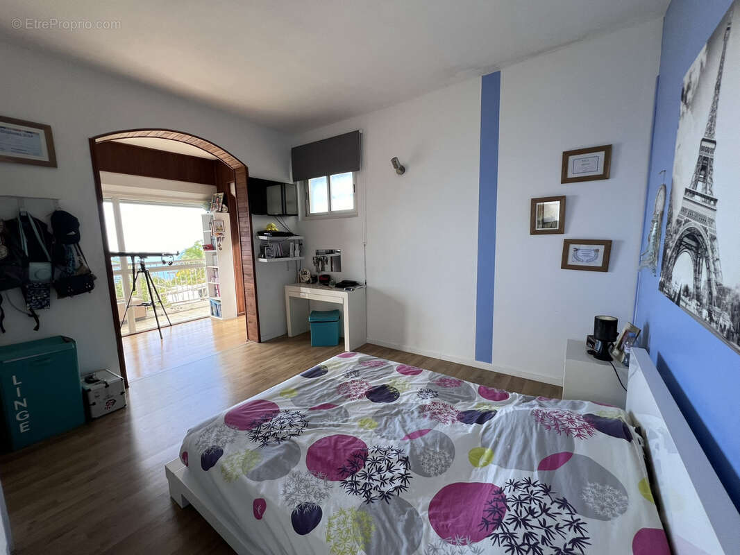 Maison à LES TROIS-BASSINS