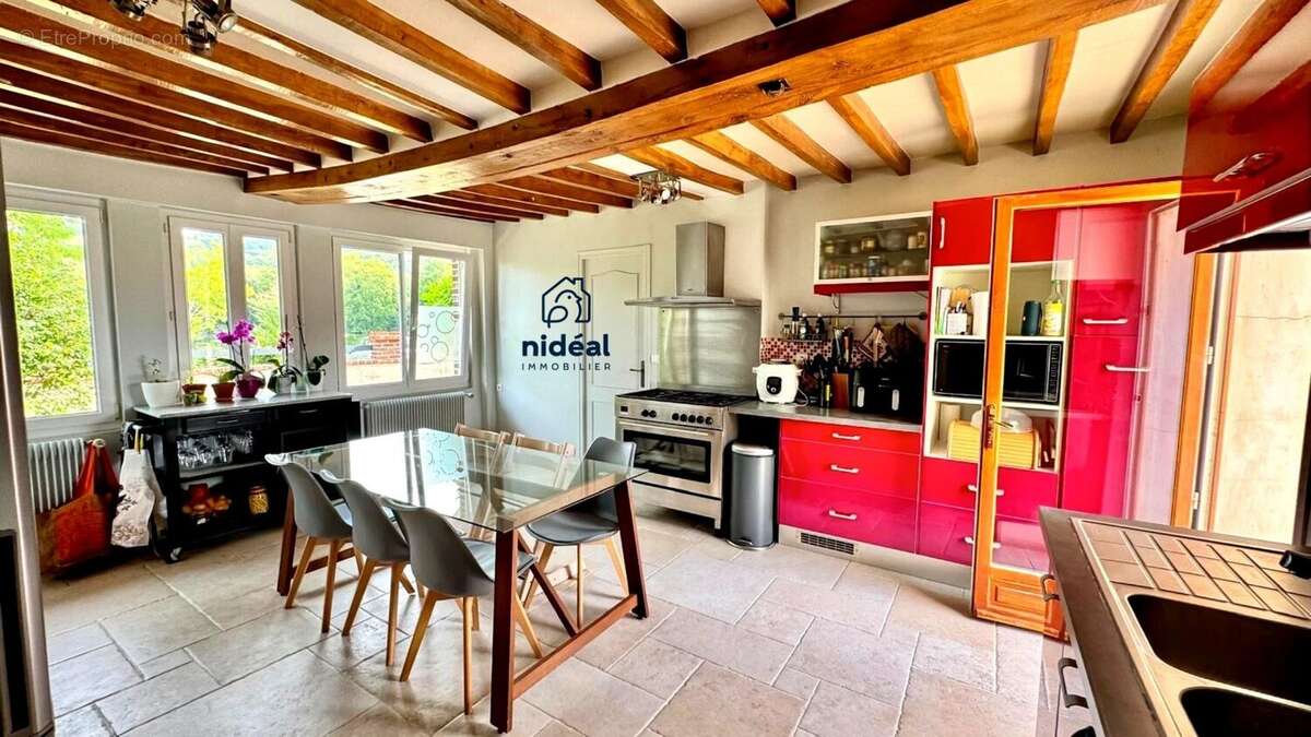 Maison 235 m² à Poses  - photo 6