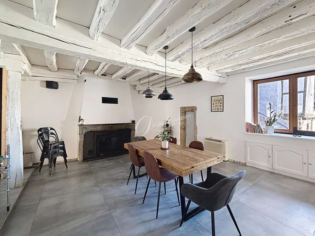 Maison à ARNAY-LE-DUC