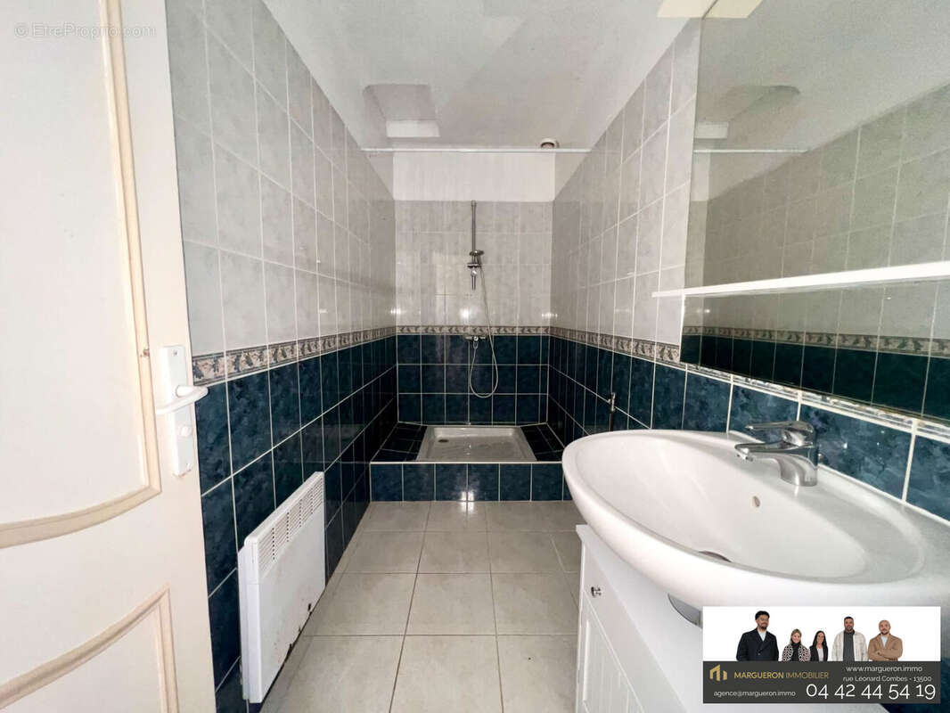 Appartement à CHATEAUNEUF-LES-MARTIGUES