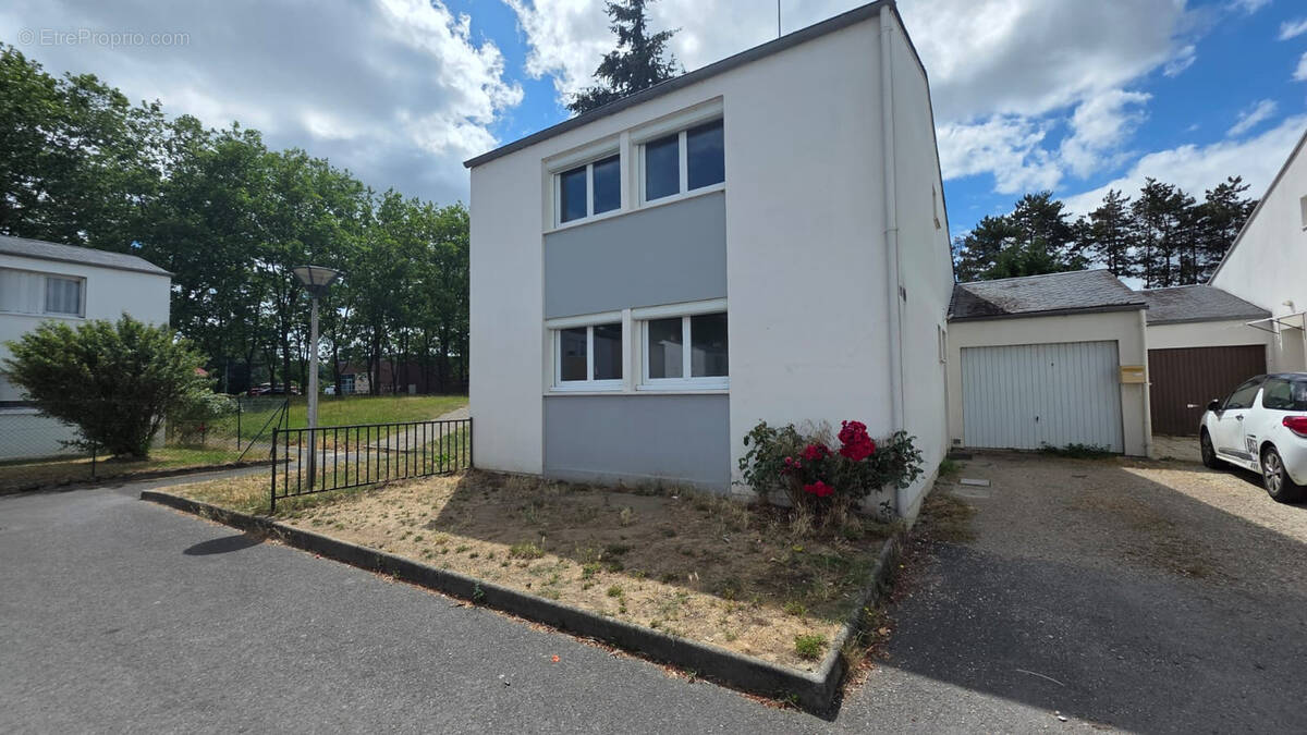 Maison à CHATELLERAULT