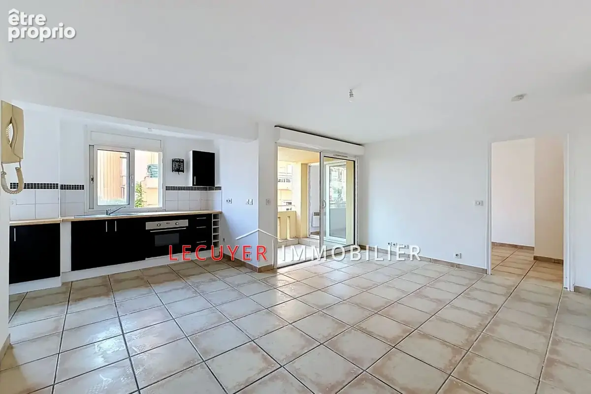Appartement à VALLAURIS