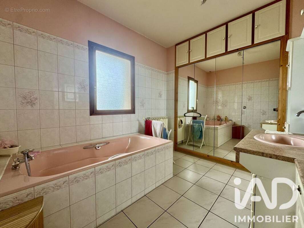 Maison 180 m² à Bezu-Saint-Germain  - photo 7