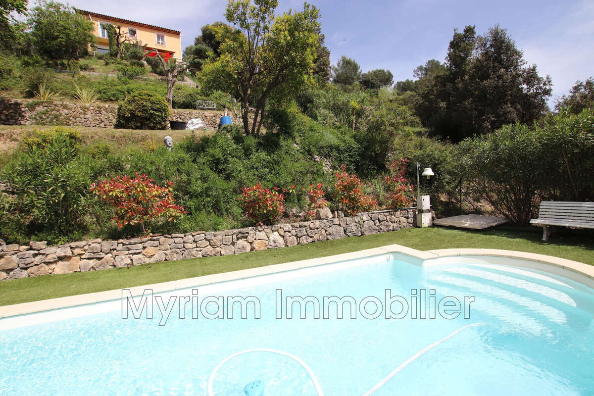 Maison à PEYMEINADE