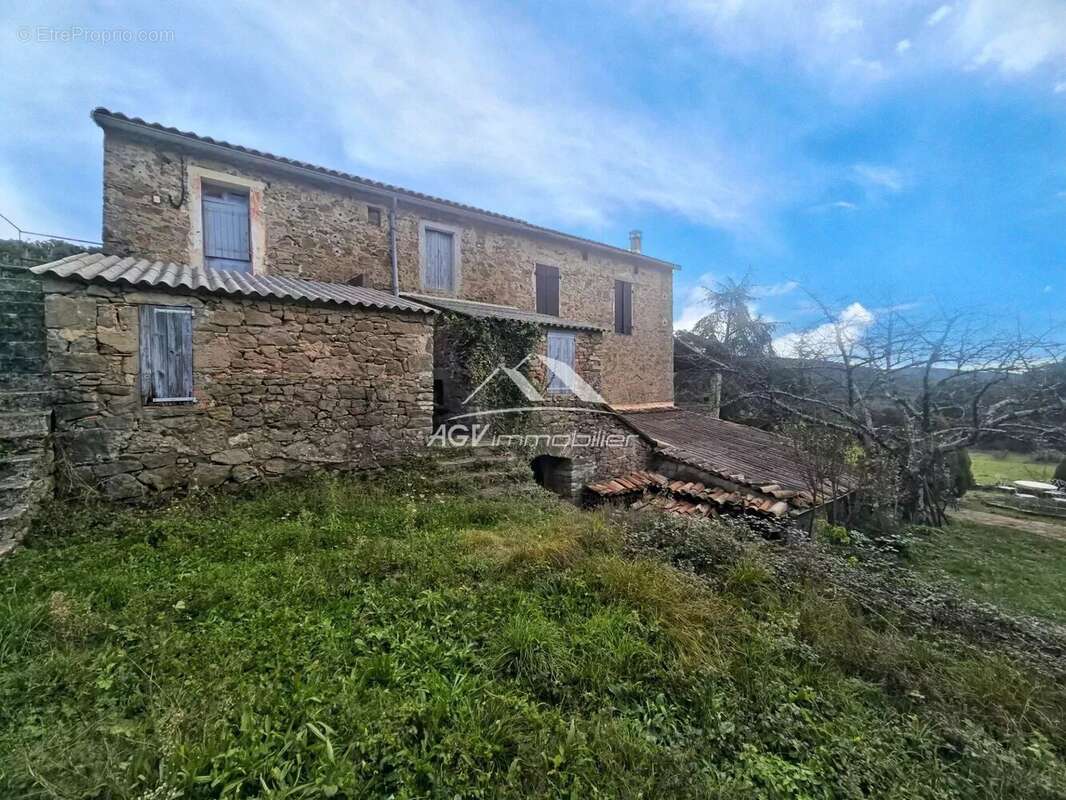 Maison à LES SALLES-DU-GARDON