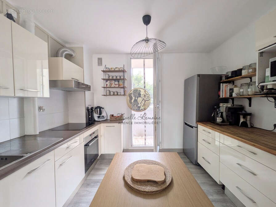 Appartement à CHARBONNIERES-LES-BAINS