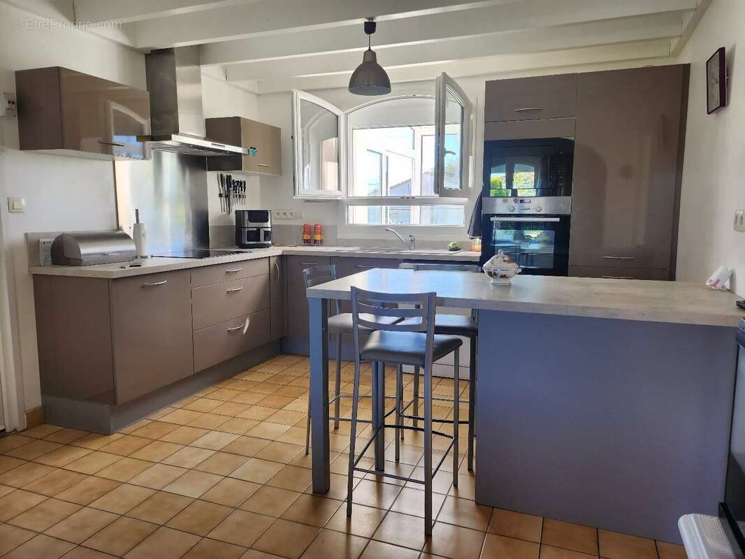 Maison à LES METAIRIES