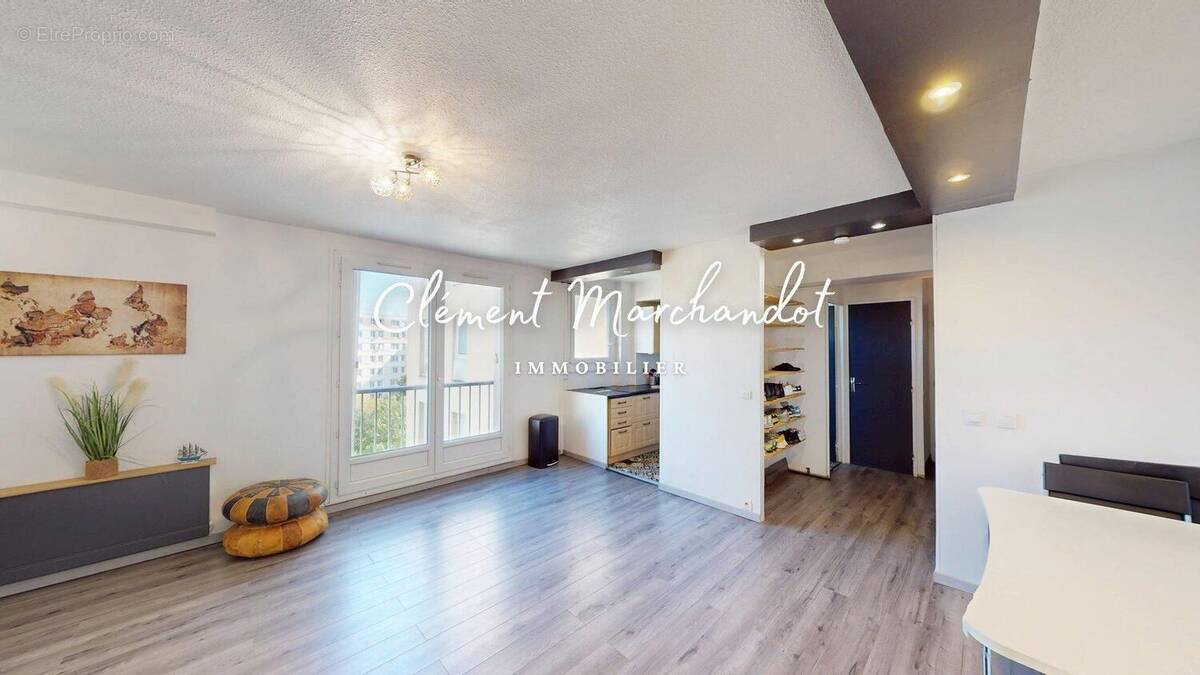 Photo 1 - Appartement à SAINT-DENIS