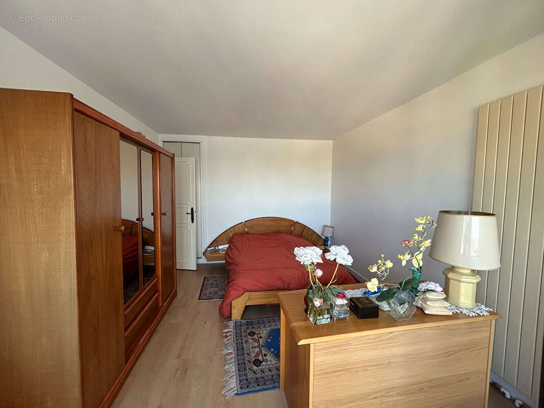 Appartement à L'HAY-LES-ROSES