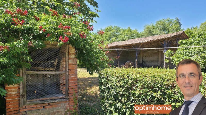 Maison à SAINTE-FOY-DE-PEYROLIERES