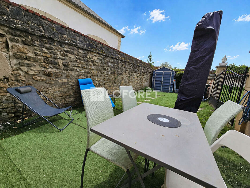 Appartement à MOUY