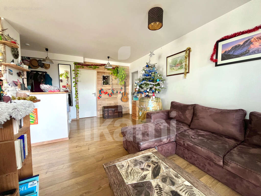 Appartement à GROISY