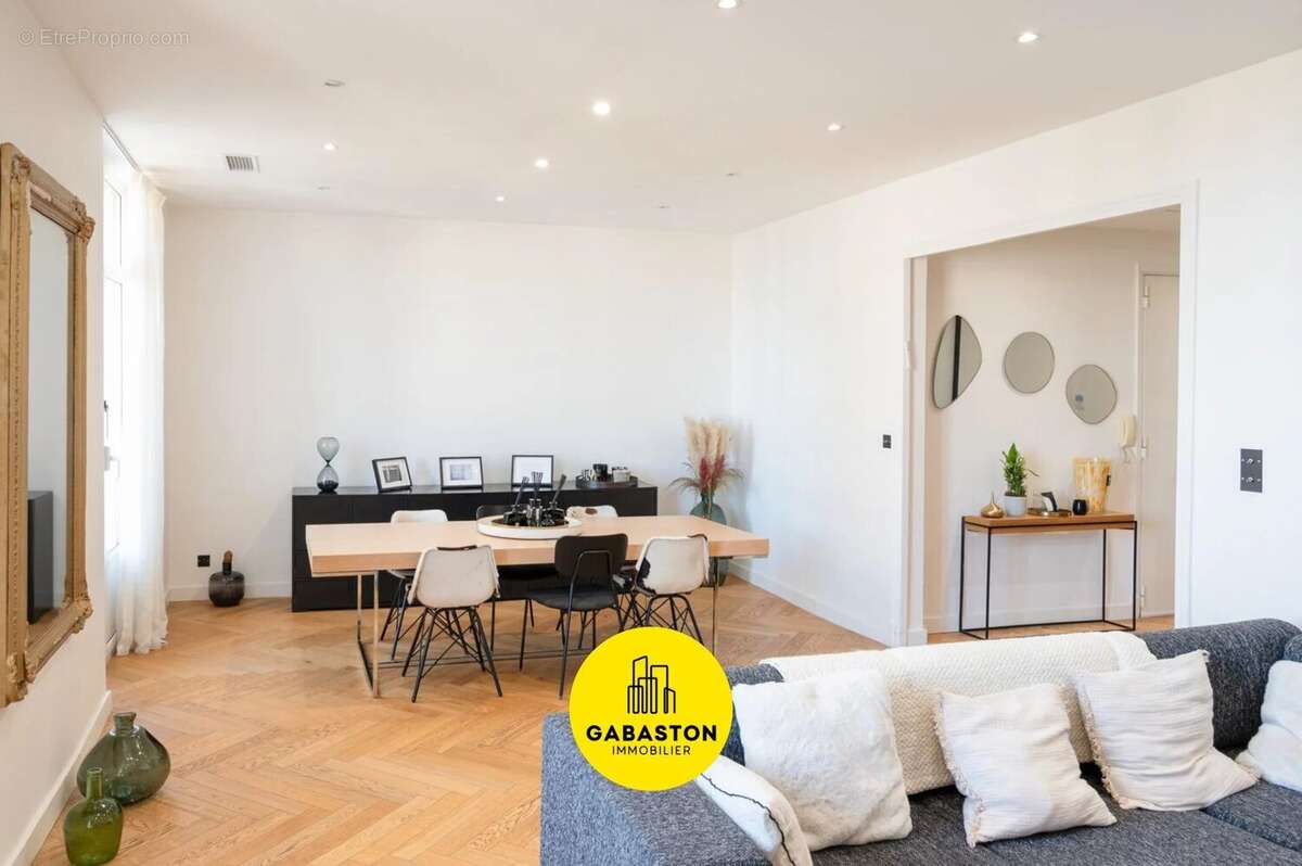 Appartement à MARSEILLE-8E